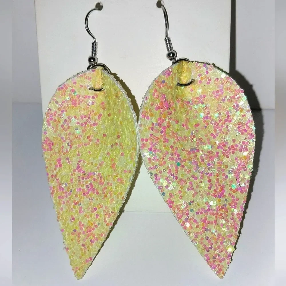 Ladies Beautiful bedazzled fashion earrings